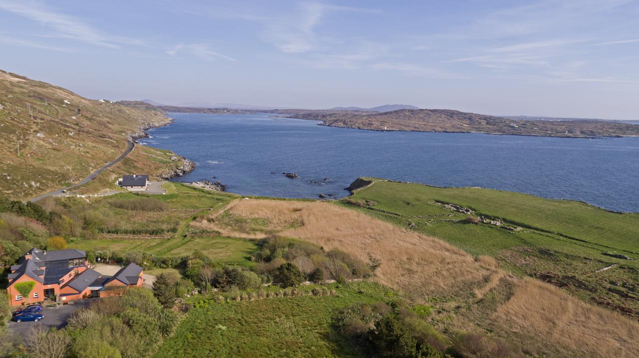 Dolphin Beach House Hotel Clifden Exterior foto